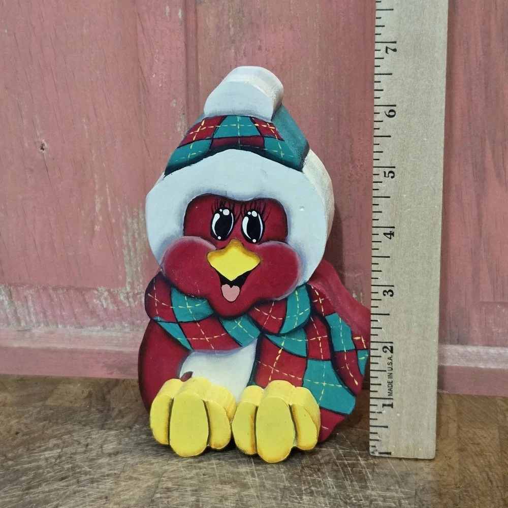 Folk Art Style Hand Painted Wood Shelf Sitter Christmas Cardinal Scarf‎ Decor